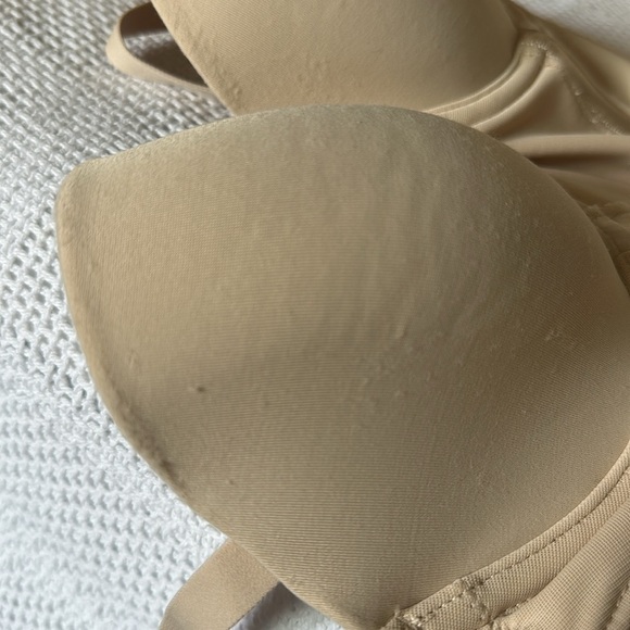 Maidenform Cream Shapewear Bodysuit with Underwire Support - Picture 10 of 13